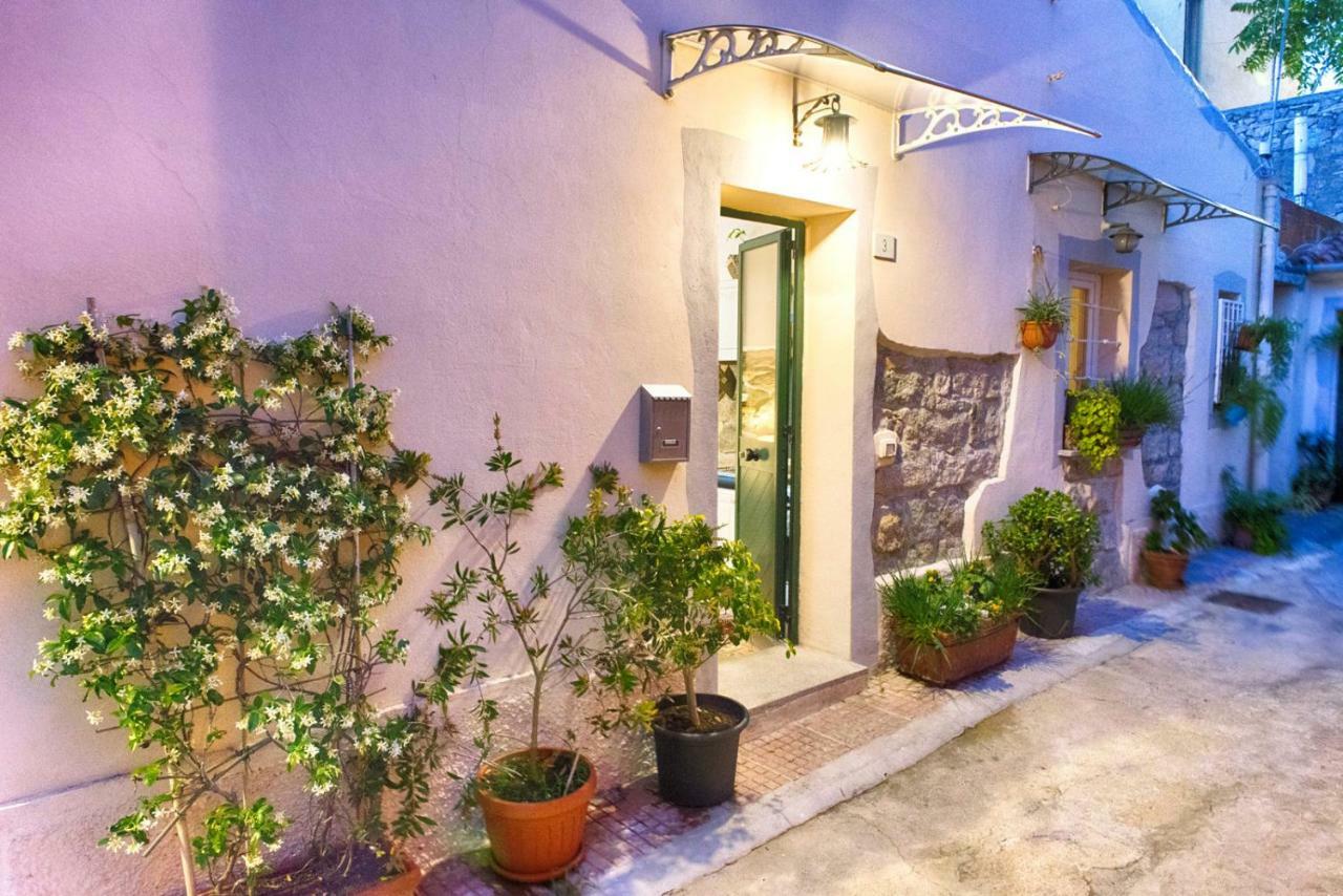 La Casetta Al Centro Di Olbia Exterior foto